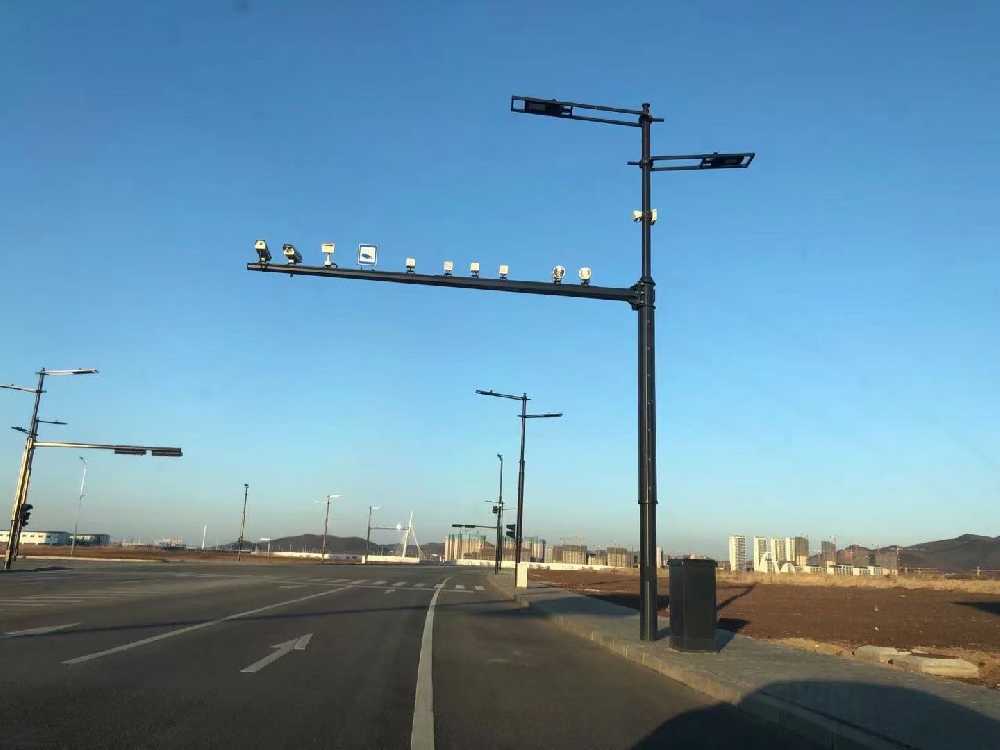 赤峰市黑龙江佳木斯综合路灯杆项目